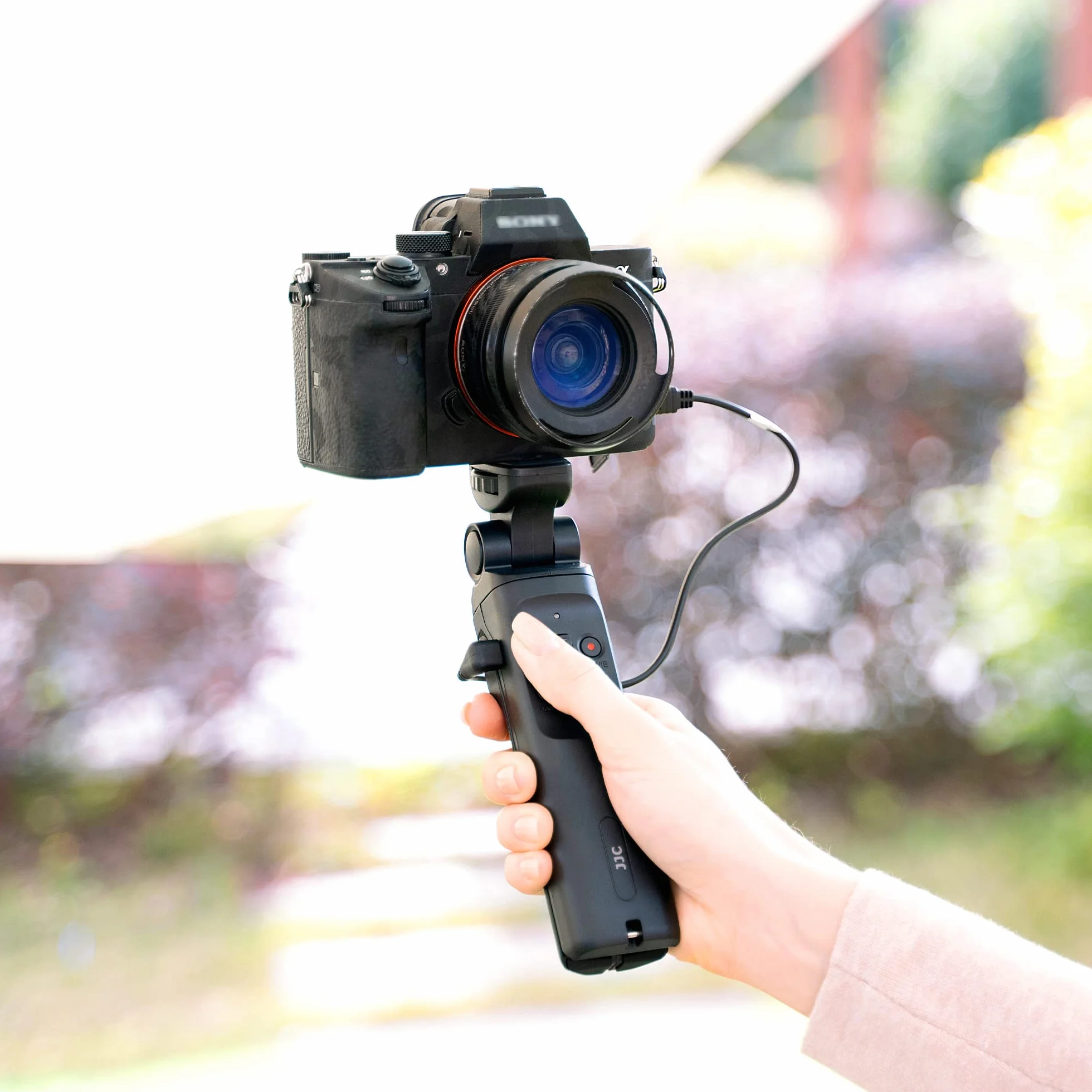 JJC Poignée de Prise de Vue et trépied avec Télécommande pour Sony a7 IV a1 ZV-1 RX100 VII, RX100 VI, RX100 VA, RX100 V, RX100 IV, a9 II, a9, a7S III, a7S II, a7S - pour Sony GP-VPT1